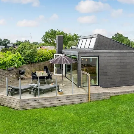 2 Bedroom Awesome In Juelsminde *
