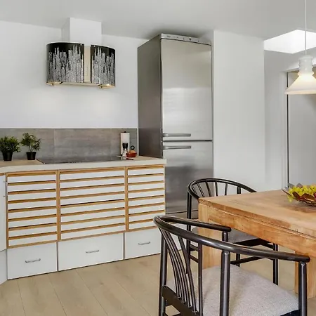 2 Bedroom Awesome In Juelsminde Sonderby (Midtjylland)