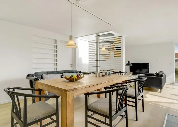 Feriehus 2 Bedroom Awesome In Juelsminde