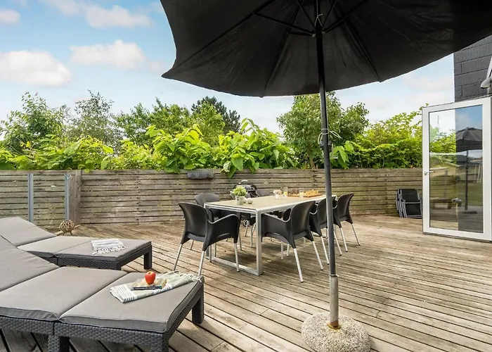 2 Bedroom Awesome In Juelsminde Vakantiehuis Sonderby (Midtjylland)