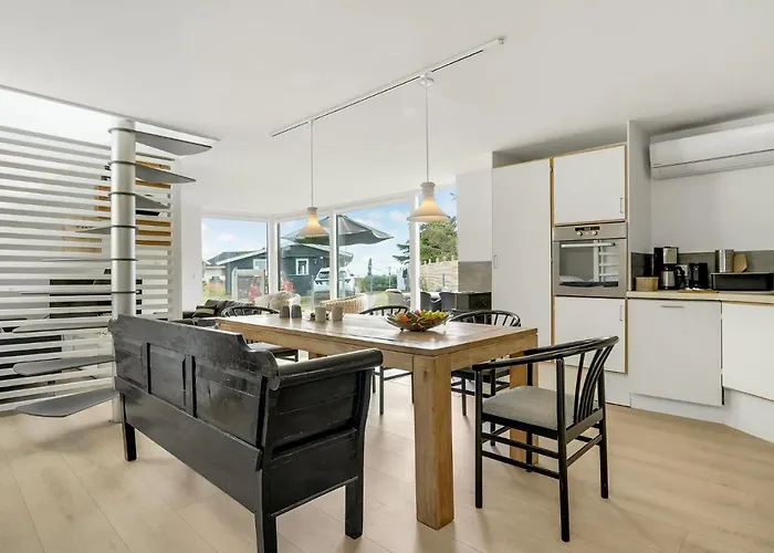2 Bedroom Awesome In Juelsminde Sonderby (Midtjylland)
