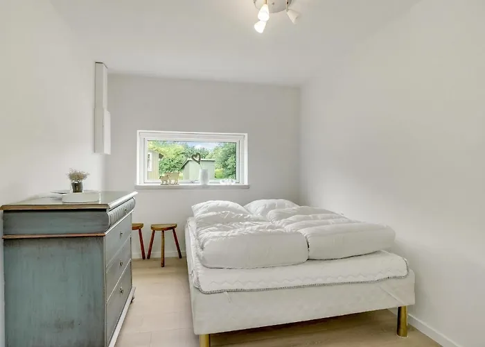 2 Bedroom Awesome In Juelsminde *