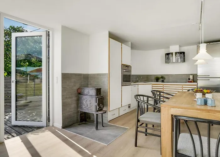 Vakantiehuis 2 Bedroom Awesome In Juelsminde